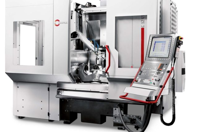 Hermle C 12 U mit Robotersystem